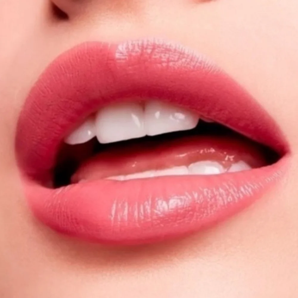 MAC Cosmetics Lustreglass Lipstick Frienda Brand New in Box Discontinued